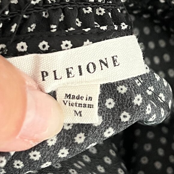 Vintage Inspired Pleione Black & White Polka Dot Ruffle Blouse Size Medium - Picture 11 of 12